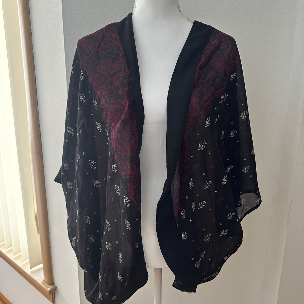 H&M Black and Burgundy Kimono Top